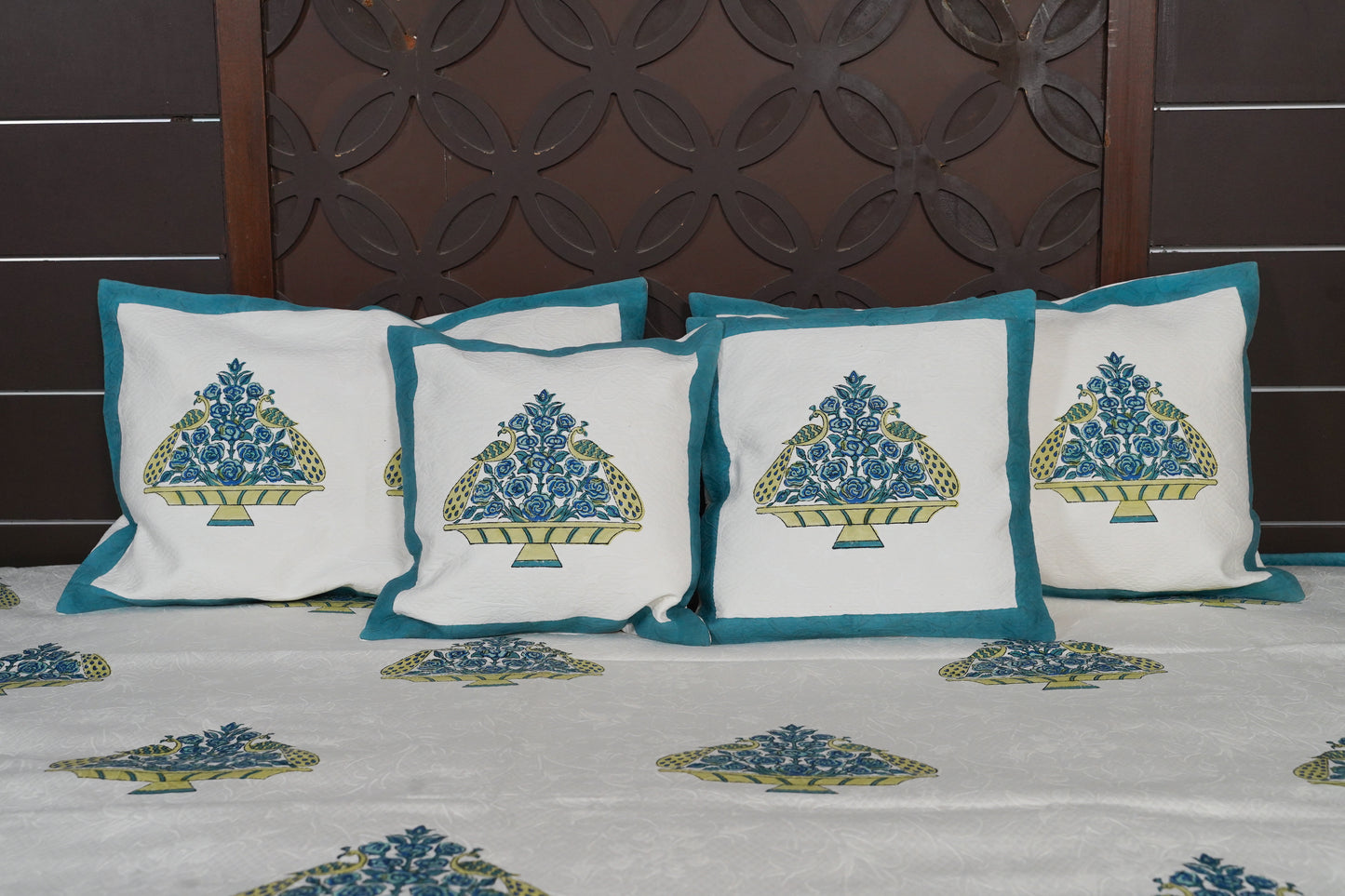 Periyar Cotton Bedspread - Pecock