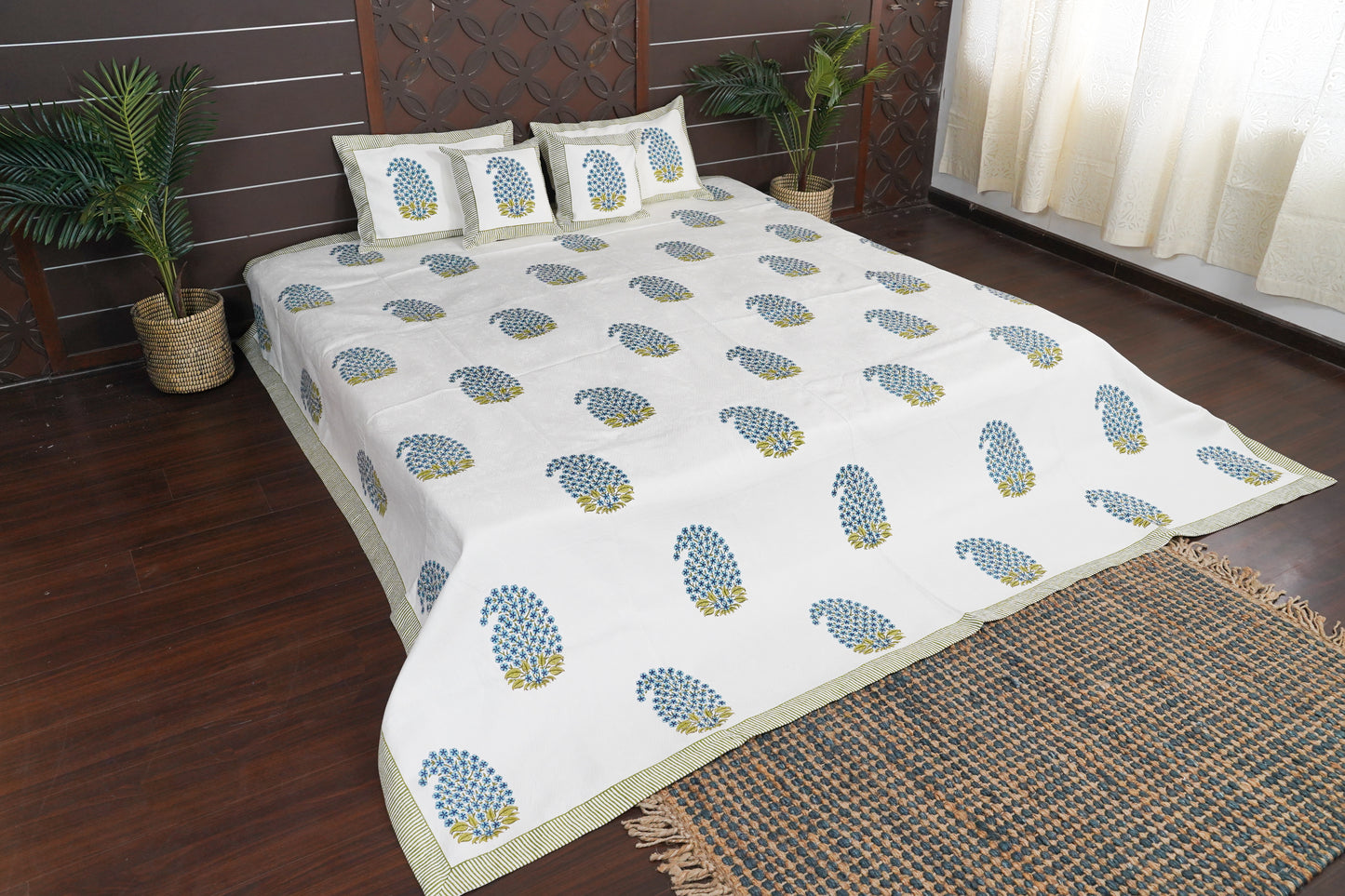 Periyar Cotton Bedspread - Paisley Boota
