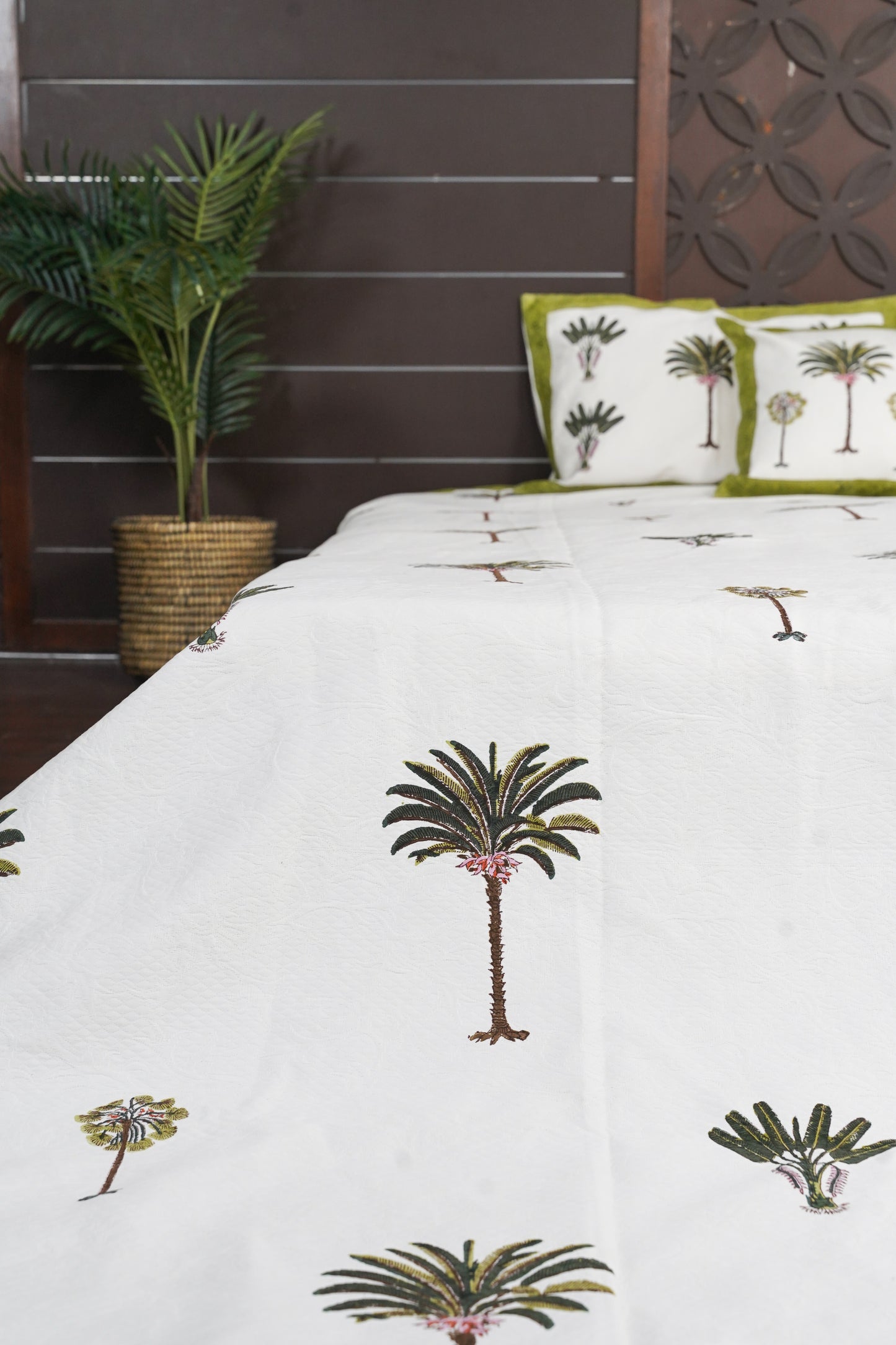 Periyar Cotton Bedspread - Palm Forest