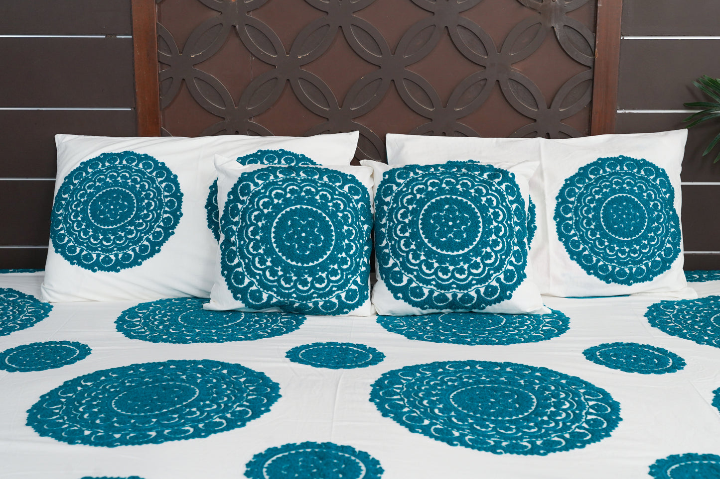 Mandala Suzani Bedcover - Aquamarine