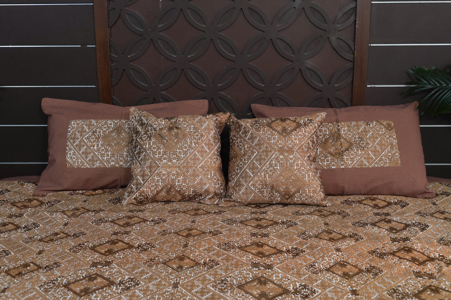Swati silk embroidery bedcover - Brown