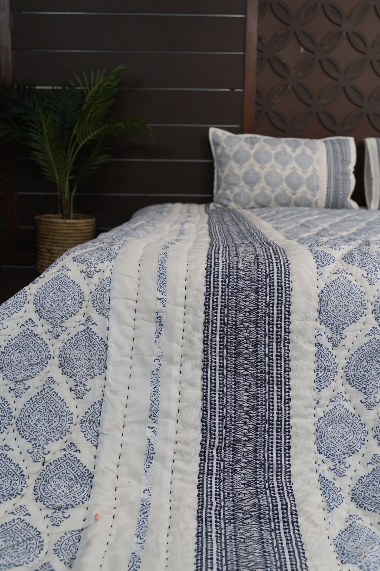 Amber Bagh Block Print Razai - Indigo
