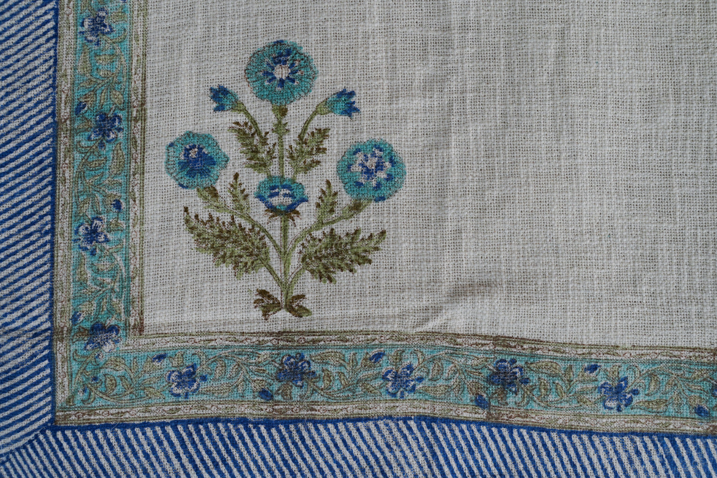 Banfool Rosa Slub Cotton Comforter - 2 Pillow Covers