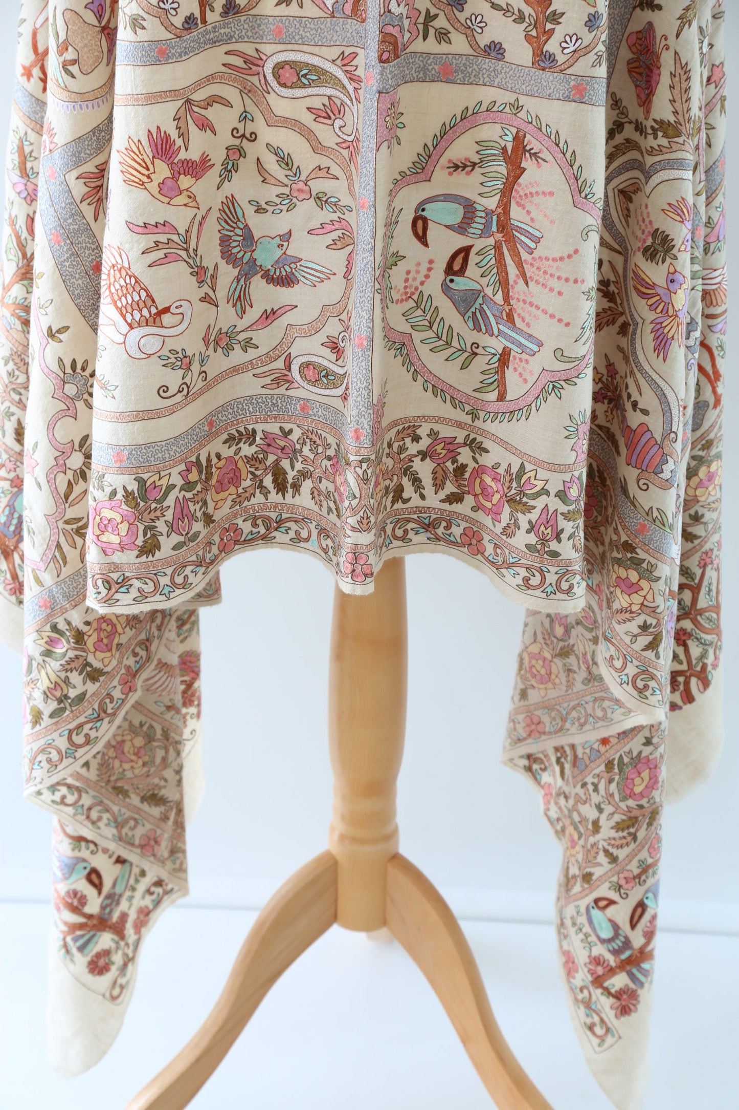 Meadow of Primitive Ivory Hand Embroidered Pashmina Shawl 'A walk in the Nature'