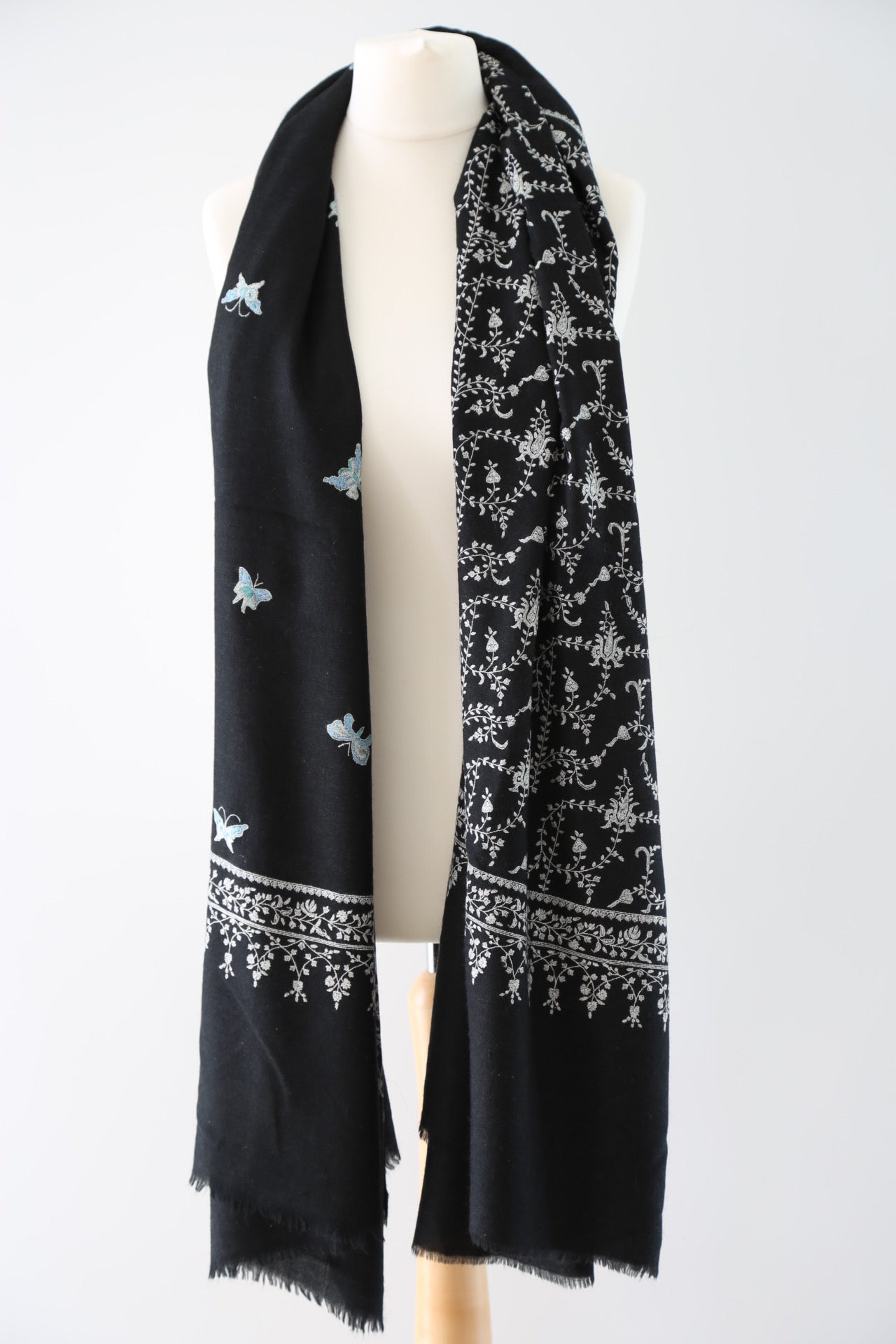 Sozni Hand Embroidered Cashmere Pashmina Black