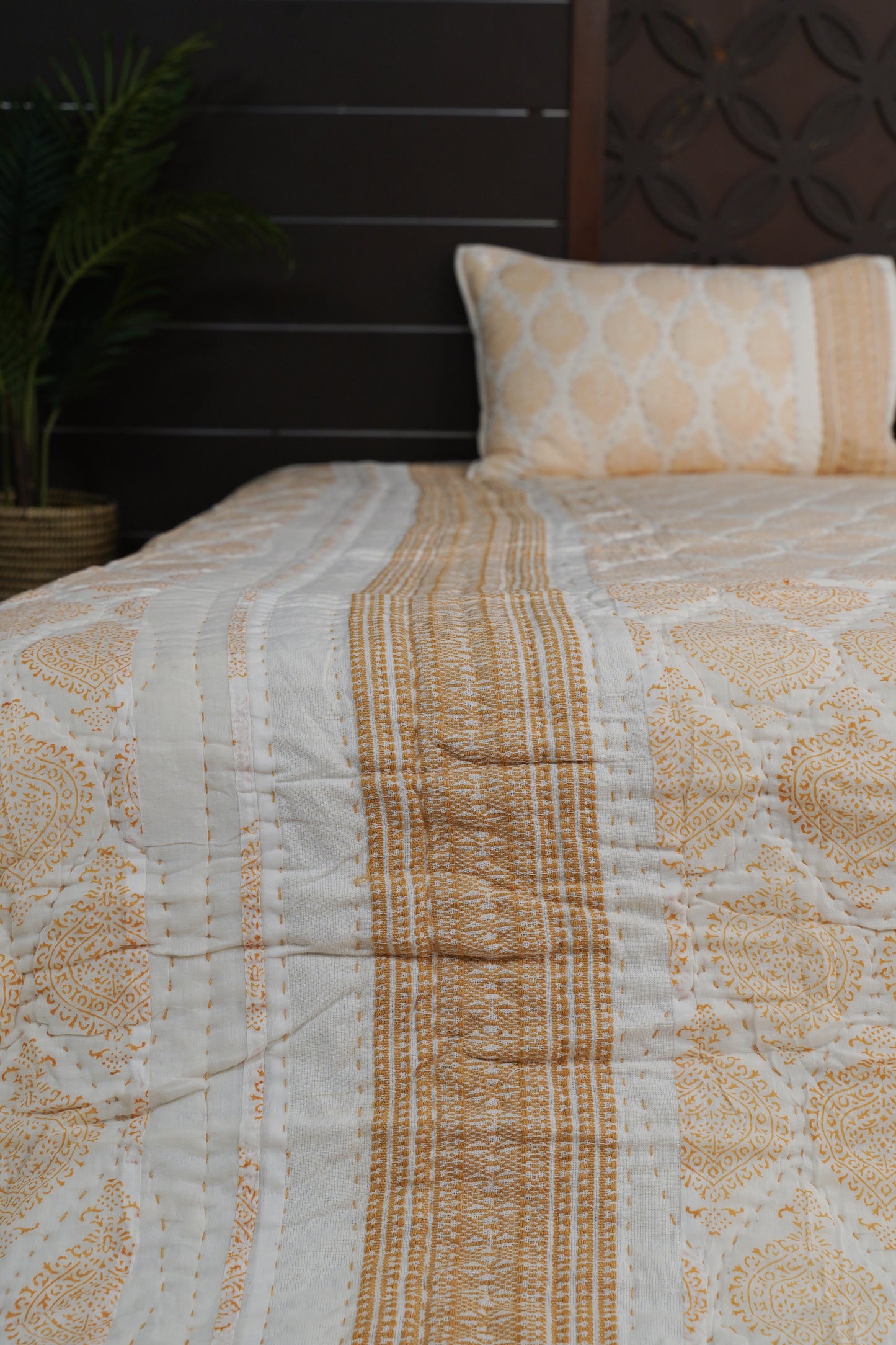 Amber Bagh Block Print Razai - Amber