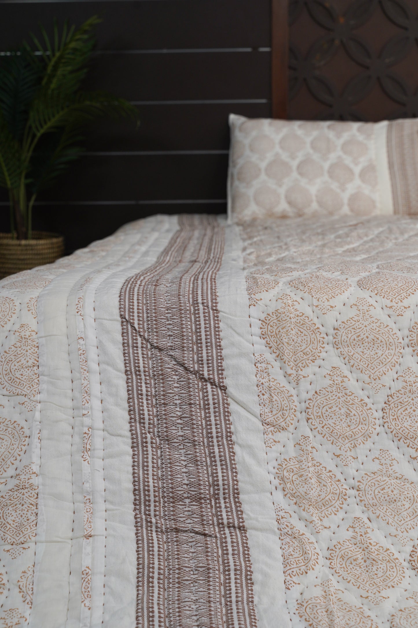 Amber Bagh Block Print Razai - Brown