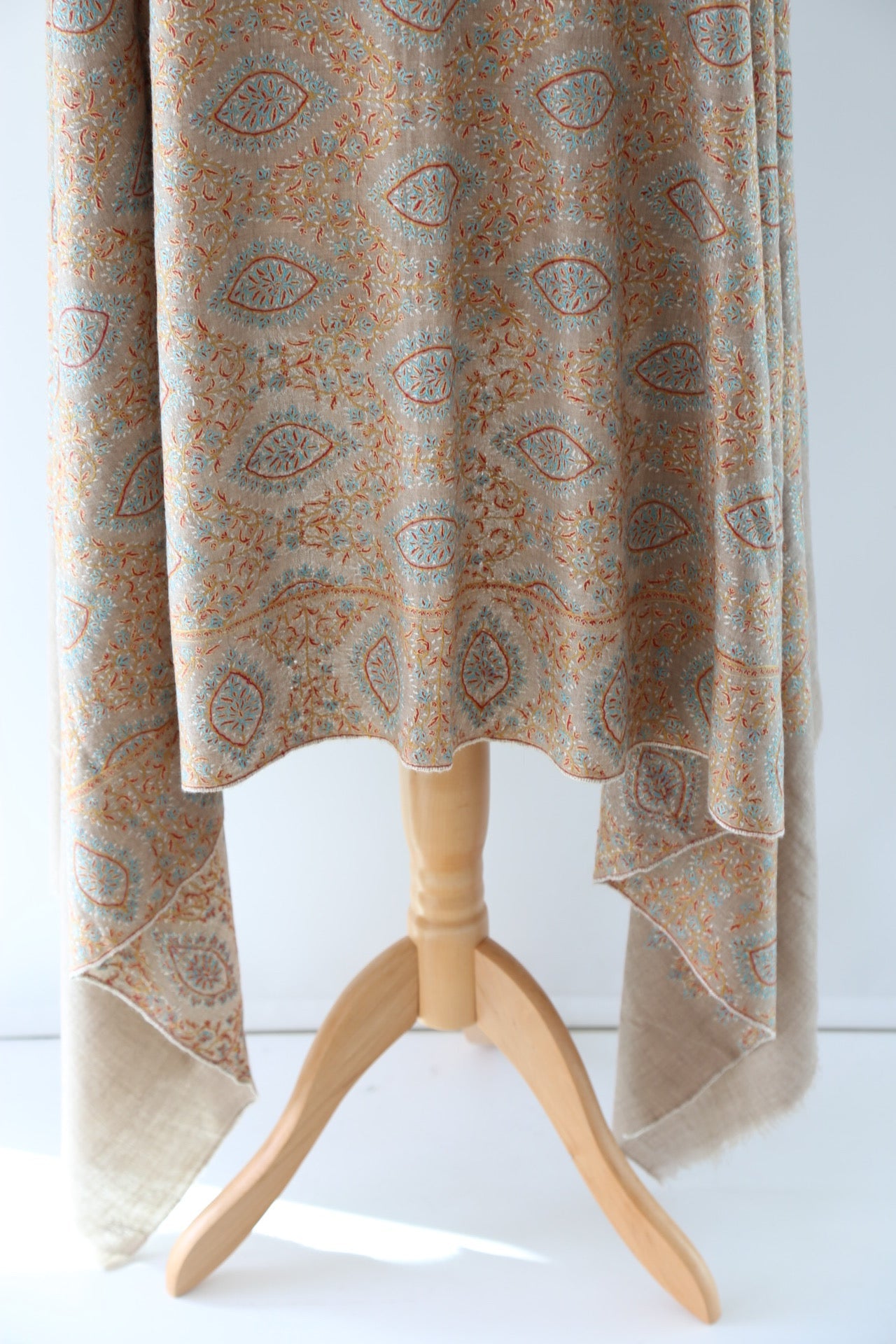 Jamawar-Jaal Kaal Series Hand Embroidered Pashmina Shawl Beige