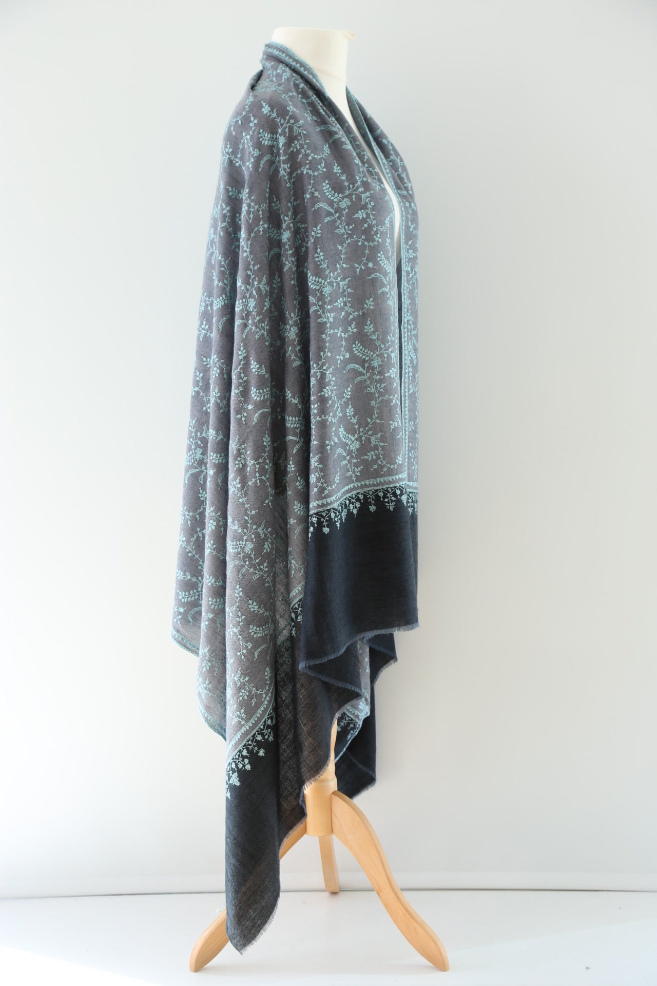Sozni two-tone Jaal Hand Embroidered Pashmina